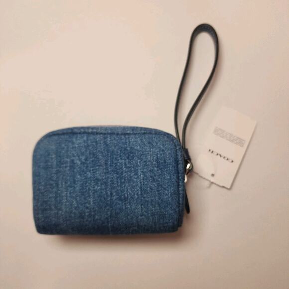 NWT Coach CAP97 Pouch Wristlet IN denim/Silver/Indigo - Picture 2 of 8